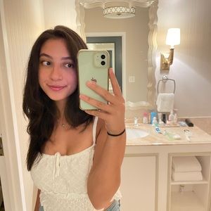 Meet your Posher, Alyssa